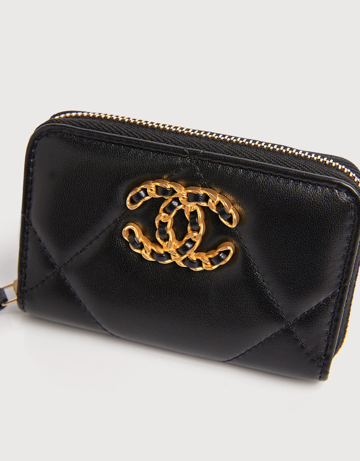 Chanel Chanel 19 Zipped Coin Purse
