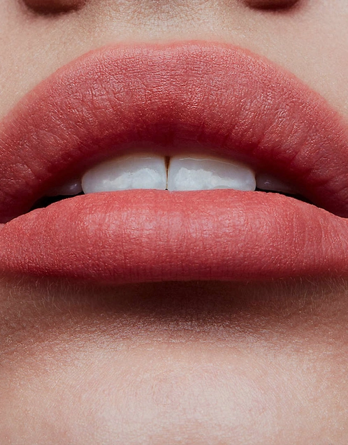 mac lipstick on lips pink