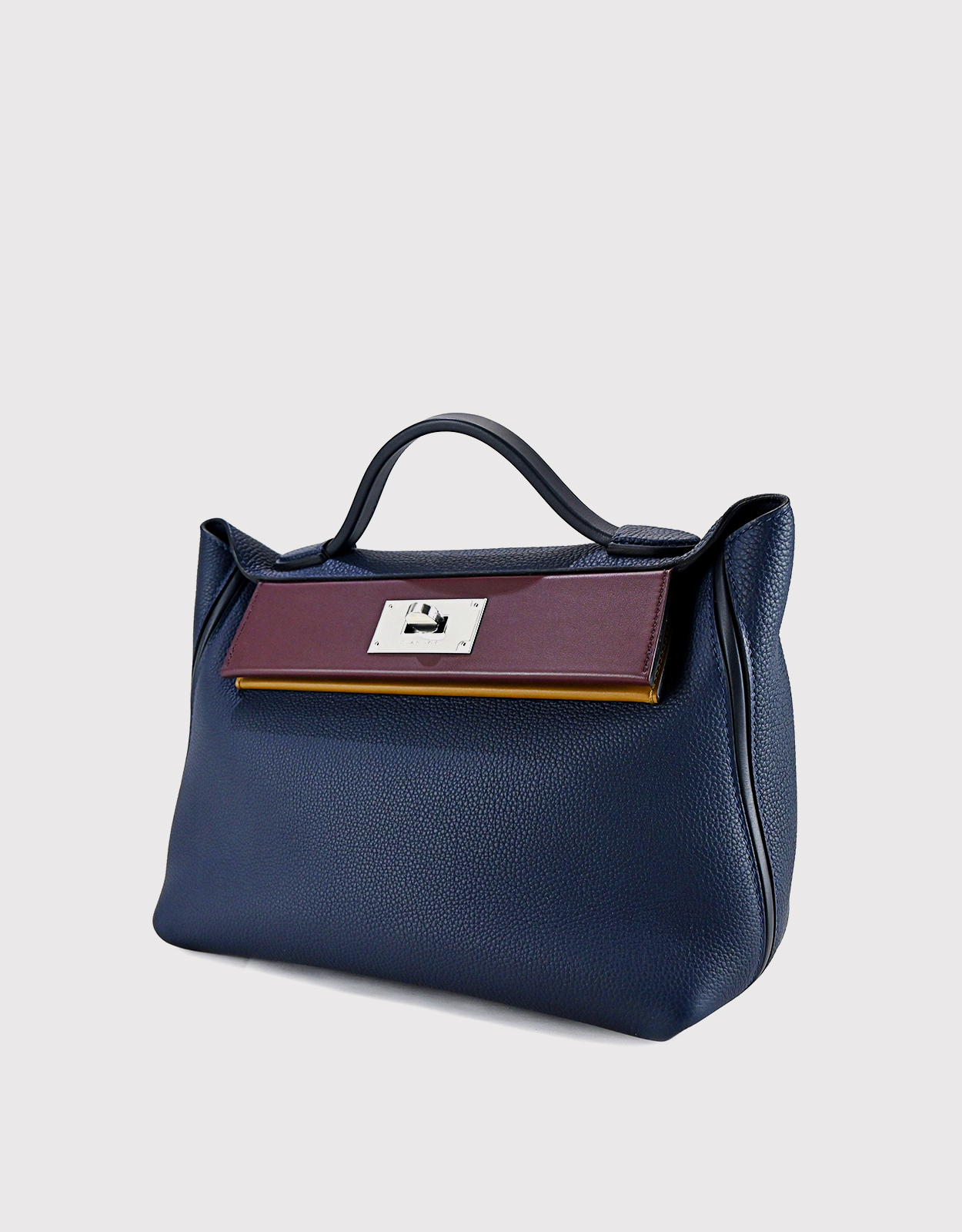 Hermès Authenticated Floride Leather Handbag
